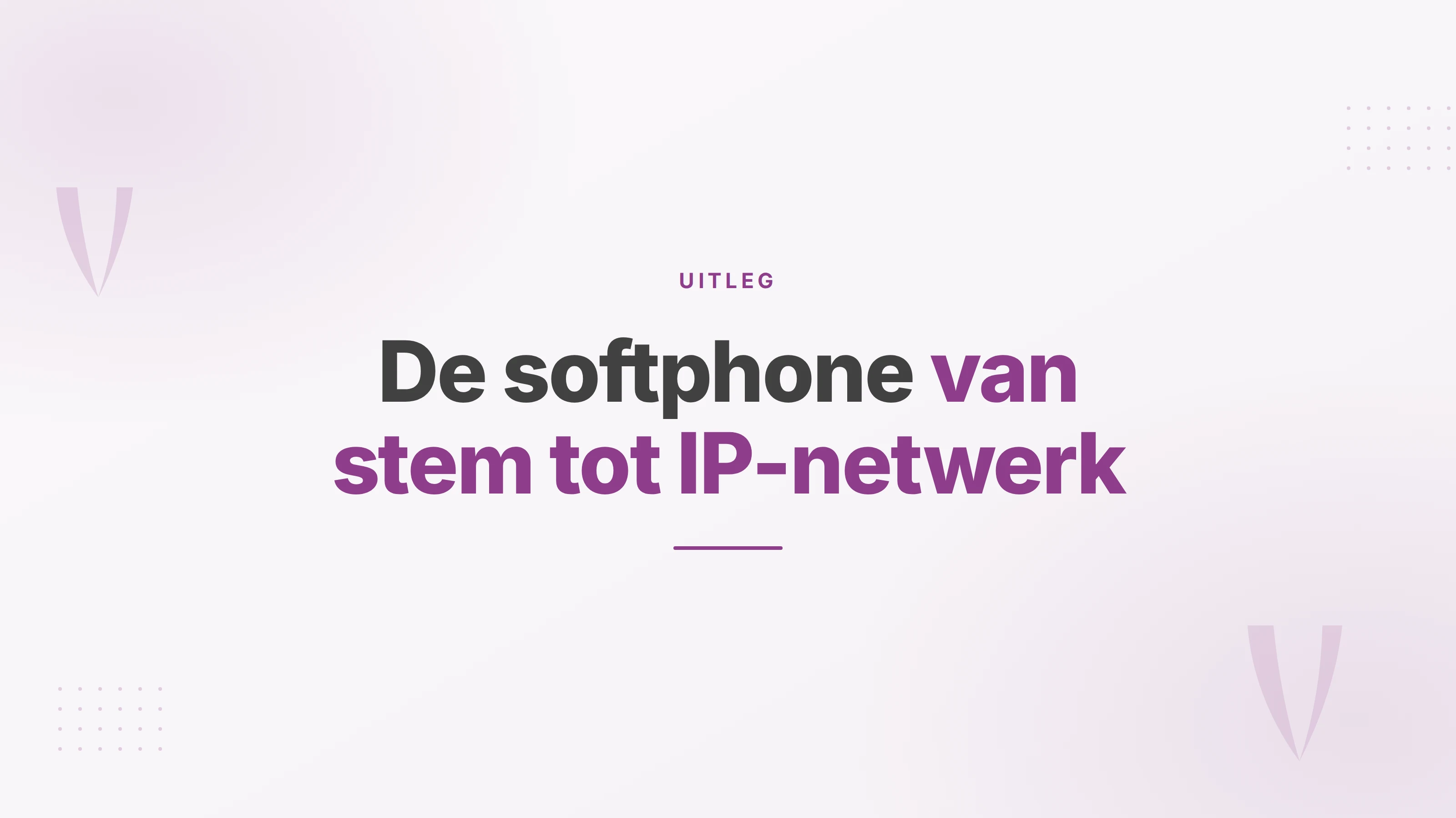 Softphone op laptop en smartphone die een zakelijk gesprek over een IP-netwerk voert